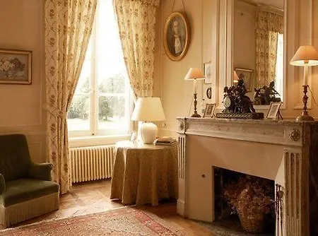 Château De Boucéel - Mont Saint Michel Bed & Breakfast 5*