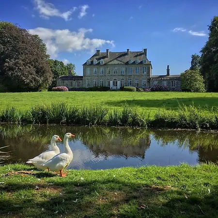 Château De Boucéel - Mont Saint Michel Bed & Breakfast 5*